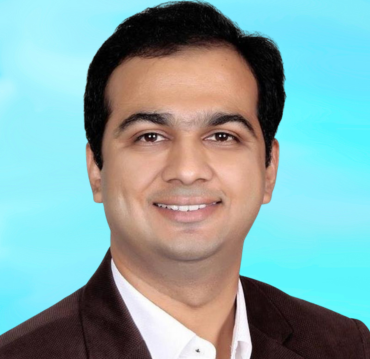 Dr Kapil Kapadnis